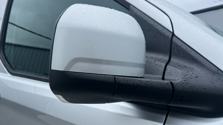 Ford Transit Custom 300 L1 Diesel Fwd 2.0 EcoBlue 136ps H1 Van Limited Auto